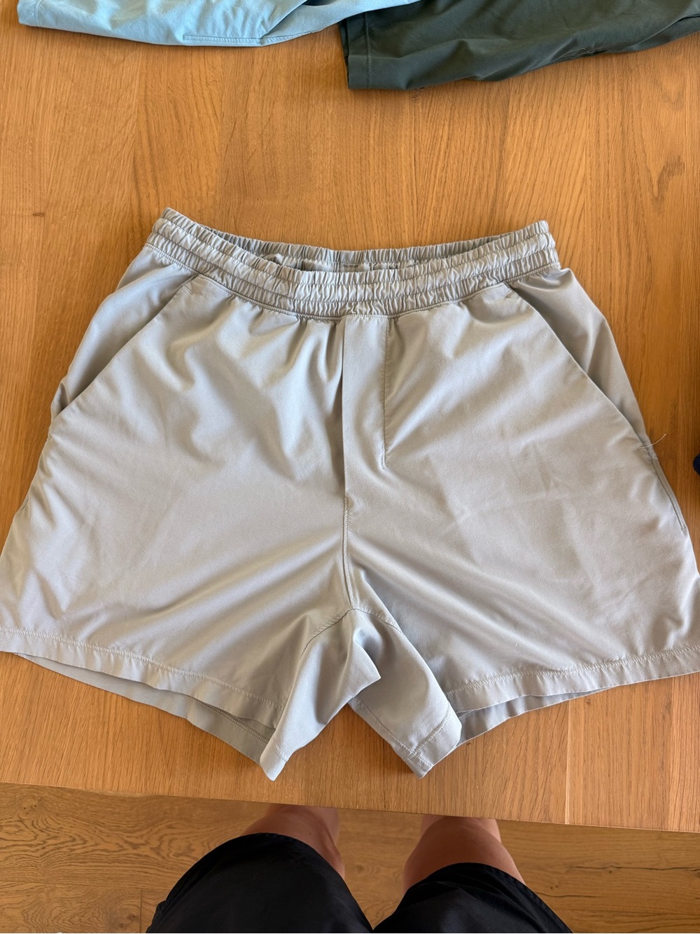 lululemon pacebreaker 5in Men's Light Gray Athletic Shorts